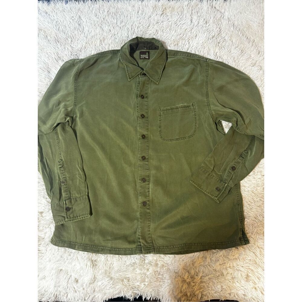 Weekendz off long sleeve with one welt pocket button up moss casual shirt L
